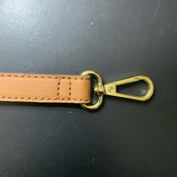 Liz Claiborne Mini Tuxedo Tote Bag - Picture 15 of 15